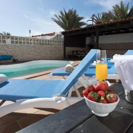 Beachfront Villa San Antonio With Private Heated Pool Bbq In The Heart Of Corralejo By Amazzzing Travel *